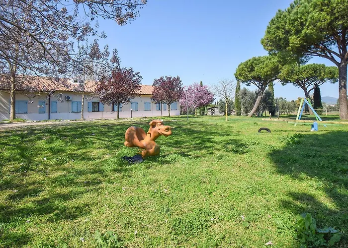 2 Bedroom Cozy Home In Pescia Romana